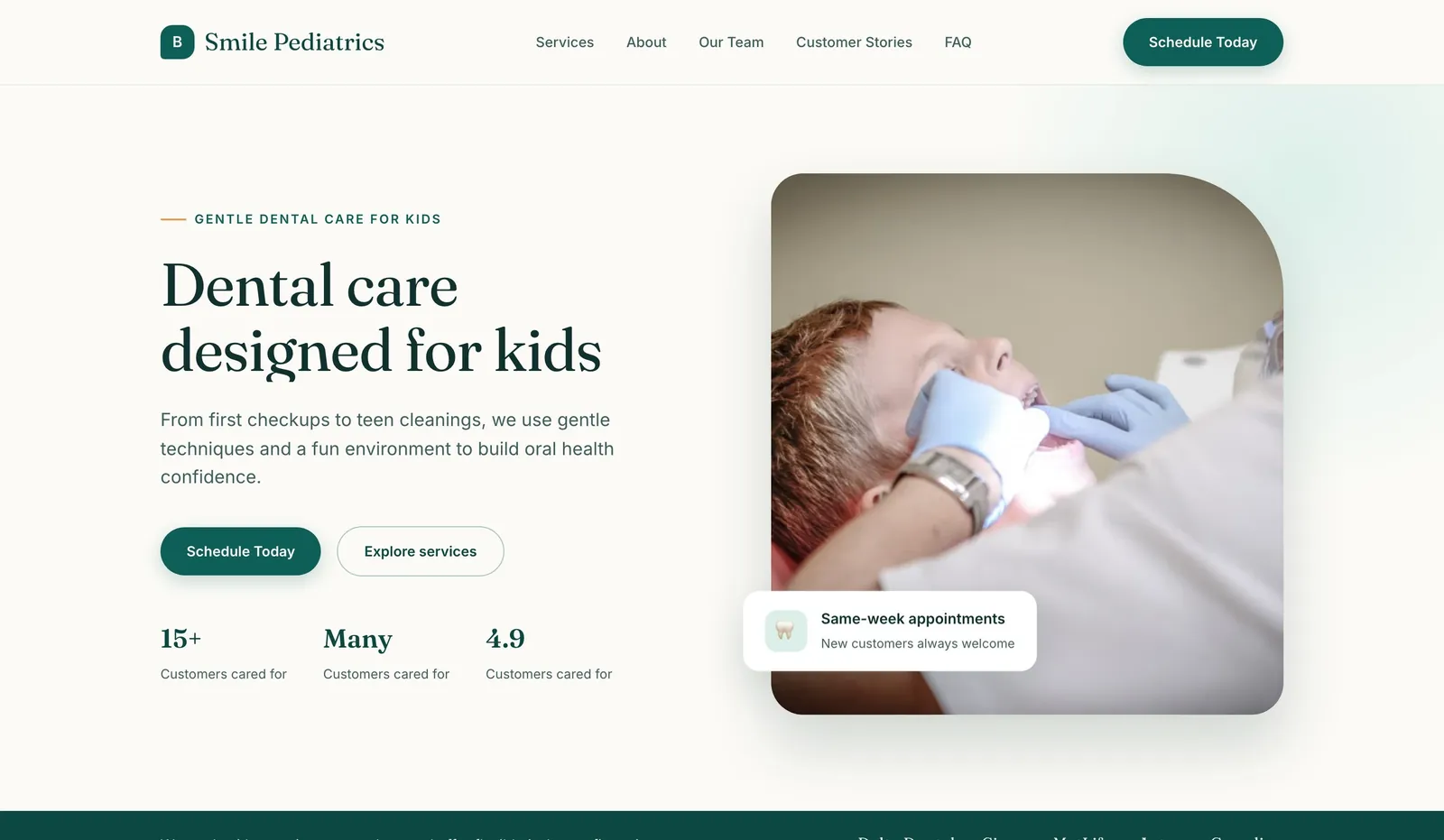Ejemplo de sitio web de dentista pediátrico creado con We.Inc para una clínica ficticia, con colores acogedores y llamada a reservar una cita.